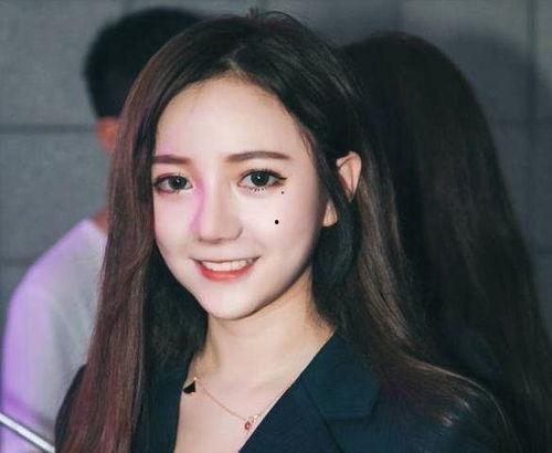 做了颈椎手术的明星网红,颈椎手术明星网红的康复之路