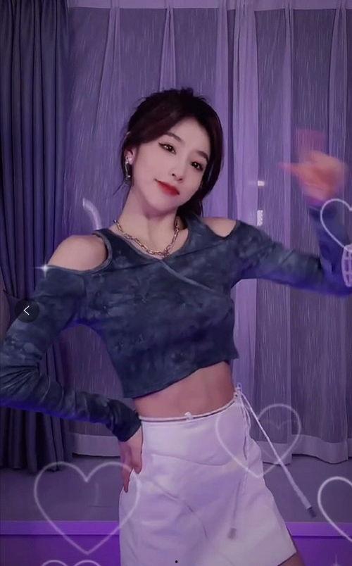 明星网红刘思瑶简介,网红界璀璨新星，多才多艺的青春偶像