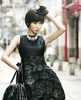 明星网红代言奶茶是谁,揭秘网红奶茶背后的明星身影”