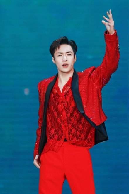 春晚明星网红有谁唱过,盘点历年经典瞬间