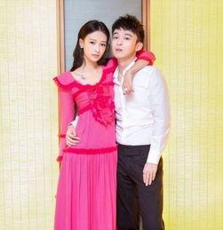 明星网红奶奶图片头像,岁月留痕，魅力依旧